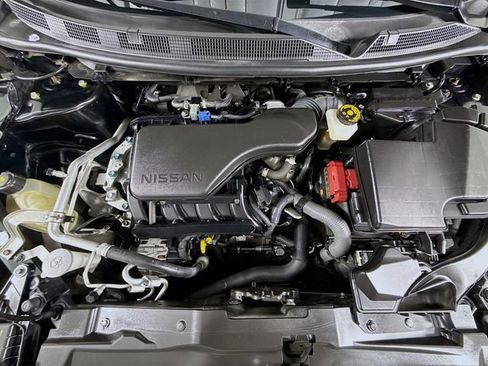 Used 2021 Nissan Rogue Sport S image 28