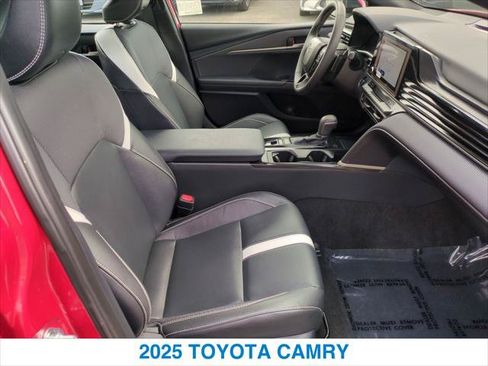 Used 2025 Toyota Camry SE w/ Convenience Package FWD image 25