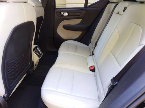 Used 2019 Volvo XC40 T5 Inscription AWD/4WD image 27