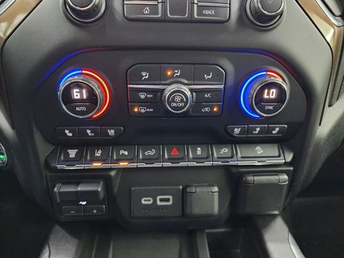 Used 2021 Chevrolet Silverado 2500 High Country w/ Z71 Off-Road Package image 16