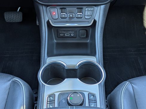 Used 2019 GMC Terrain Denali w/ LPO, Floor Liner Package image 24