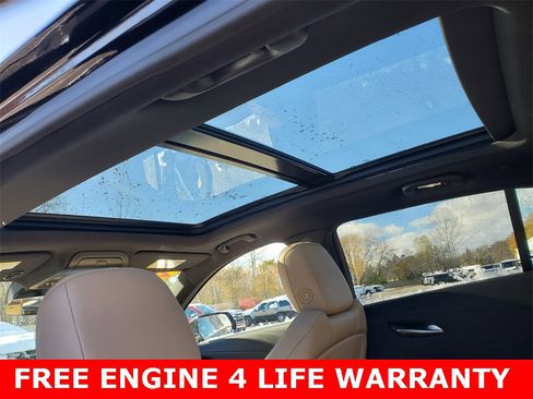 Used 2024 Cadillac XT4 Luxury w/ Cold Weather Package image 6