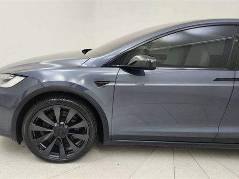 Used 2022 Tesla Model X Base image 9