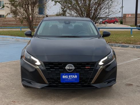 Used 2024 Nissan Altima 2.5 SR image 10