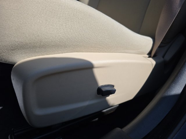 Used 2014 Dodge Charger SE RWD image 12