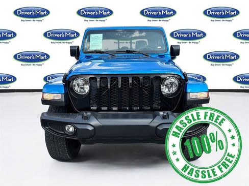 Used 2022 Jeep Gladiator Sport AWD/4WD image 2