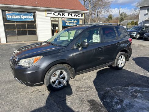 Used 2014 Subaru Forester 2.5i Premium w/ All-Weather Package image 2