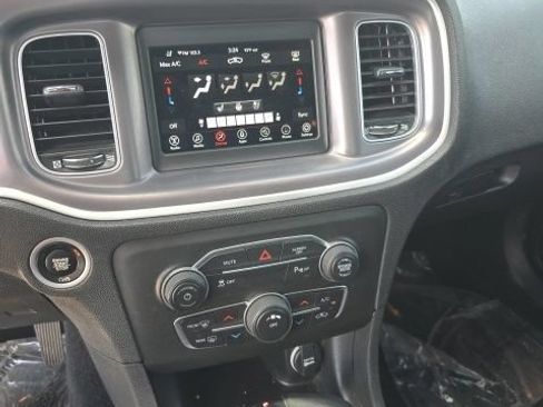 Used 2022 Dodge Charger SXT w/ Leather Interior Group RWD image 18