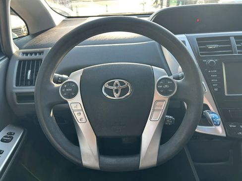 Used 2012 Toyota Prius V Five FWD image 21
