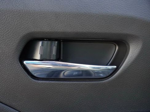 New 2025 Nissan Versa SV image 7