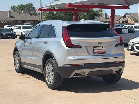 Used 2022 Cadillac XT4 Premium Luxury w/ Safety Alert Package AWD/4WD image 5