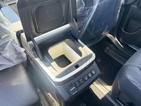 New 2026 Toyota Sienna Platinum AWD/4WD image 42