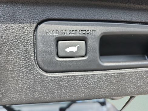Certified 2025 Honda Pilot TrailSport image 36