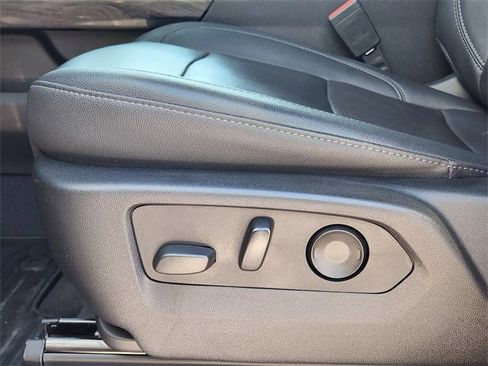 Used 2022 Chevrolet Silverado 1500 LTZ w/ LTZ Convenience Package II image 25