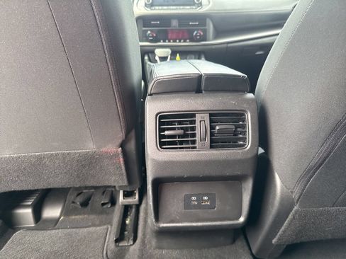 Used 2023 Nissan Rogue SV AWD/4WD image 21