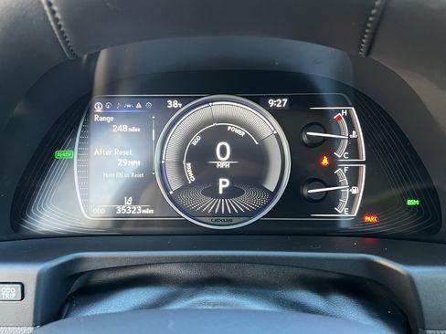 Certified 2021 Lexus ES 300h Ultra Luxury w/ Accessory Package 2 image 21