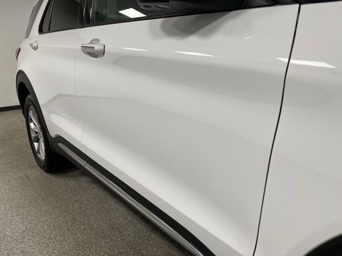 Used 2022 Ford Explorer Limited image 16