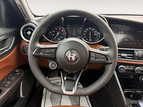 Used 2020 Alfa Romeo Giulia AWD w/ Cold Weather Package image 12