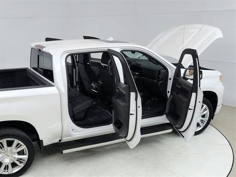 Used 2022 Chevrolet Silverado 1500 High Country w/ Technology Package image 24