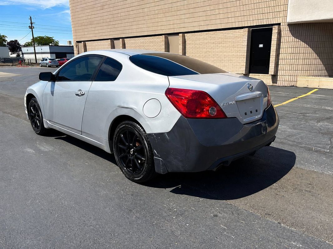 Used 2011 Nissan Altima 2.5 S FWD image 4