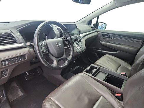 Used 2018 Honda Odyssey Touring image 10