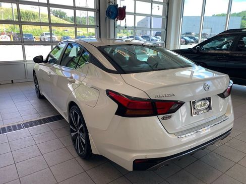 Used 2020 Nissan Altima 2.5 SR w/ Premium Package FWD image 15