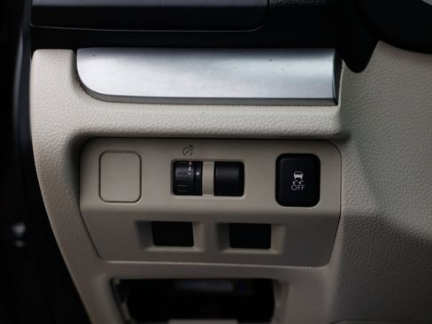 Used 2013 Subaru Impreza 2.0i Premium w/ All-Weather Pkg image 40