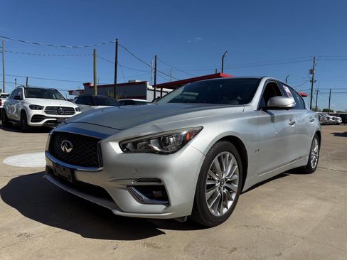 Used 2019 INFINITI Q50 Luxe w/ Essential Package (3.0T Luxe) image 3