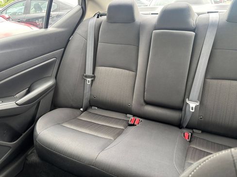 Used 2025 Nissan Altima 2.5 SV FWD image 39