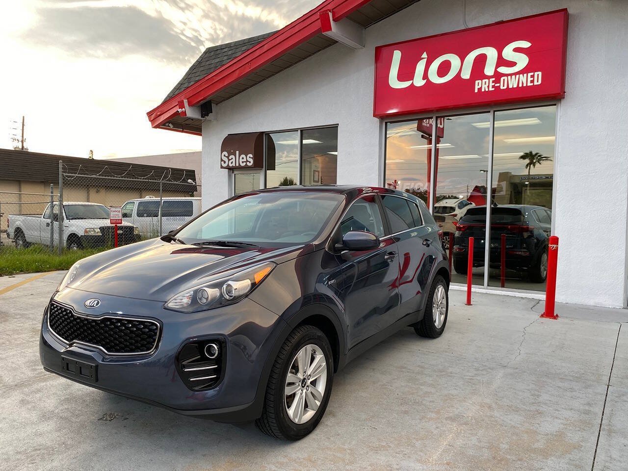 Used 2019 Kia Sportage LX w/ LX Popular Package AWD/4WD image 2