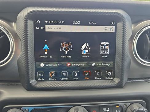 Used 2021 Jeep Wrangler Unlimited Sahara AWD/4WD image 22