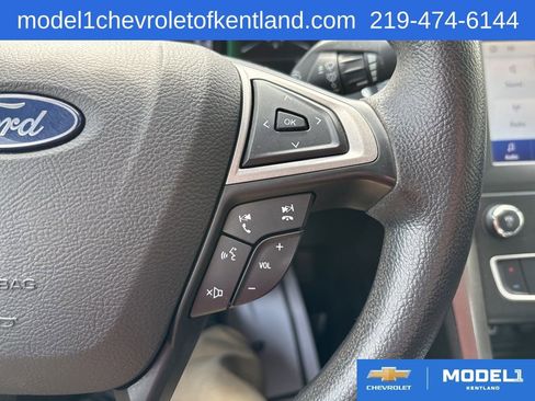 Used 2020 Ford Fusion SE FWD image 18