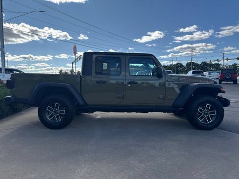 Used 2026 Jeep Gladiator Mojave AWD/4WD image 4