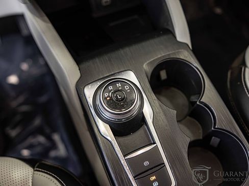 Used 2024 Ford Escape Platinum image 30