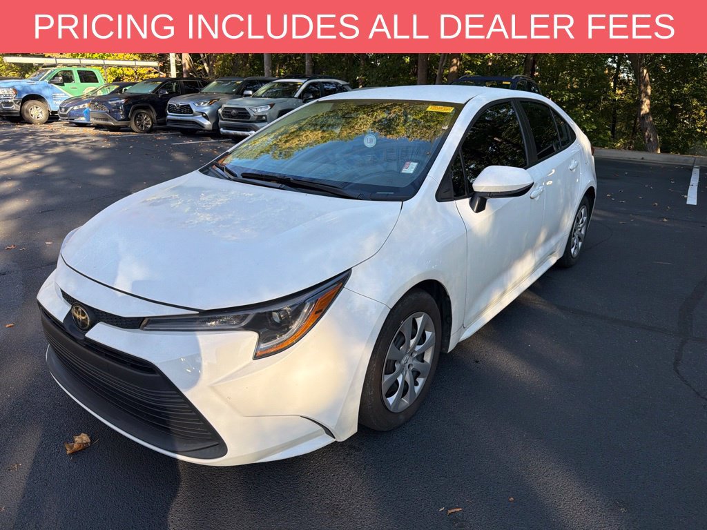 Used 2023 Toyota Corolla LE FWD image 3