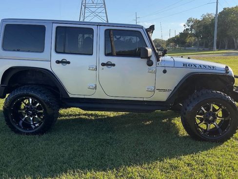 Used 2011 Jeep Wrangler Unlimited Sport image 5