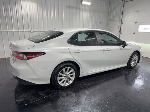 Used 2023 Toyota Camry LE FWD image 3