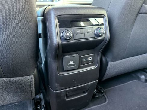 Used 2023 GMC Acadia SLE w/ Driver Convenience Package image 31