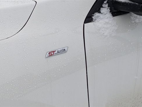 Used 2025 Ford Escape ST-Line w/ Equipment Group 301A image 10