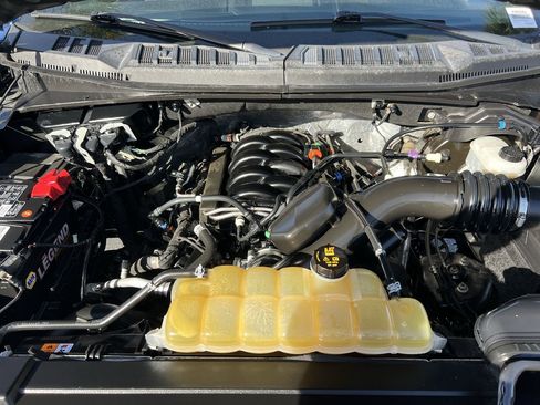 Used 2019 Ford F150 XLT w/ Equipment Group 302A Luxury AWD/4WD image 35