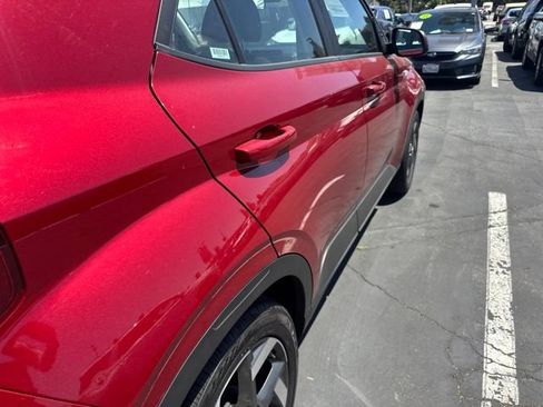 Used 2025 Hyundai Venue SEL FWD image 5