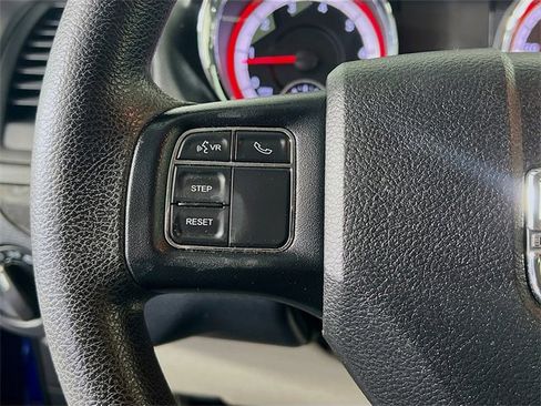 Used 2019 Dodge Grand Caravan SE w/ UConnect Hands-Free Group image 16