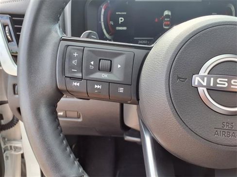Certified 2024 Nissan Rogue Platinum w/ Platinum Premium Package image 10