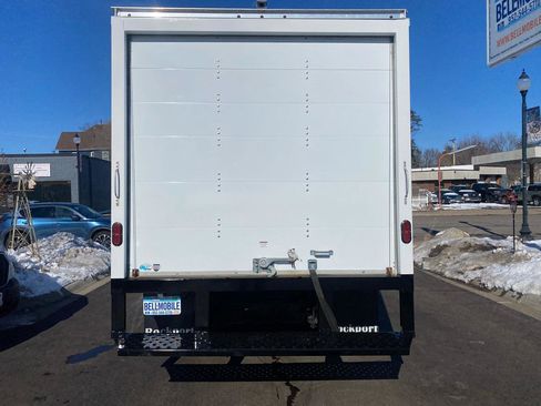 Used 2021 GMC Savana 3500 w/ Power Convenience Package image 4