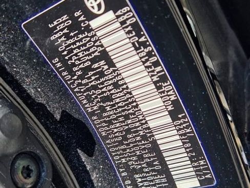 Used 2025 Toyota Corolla LE image 19