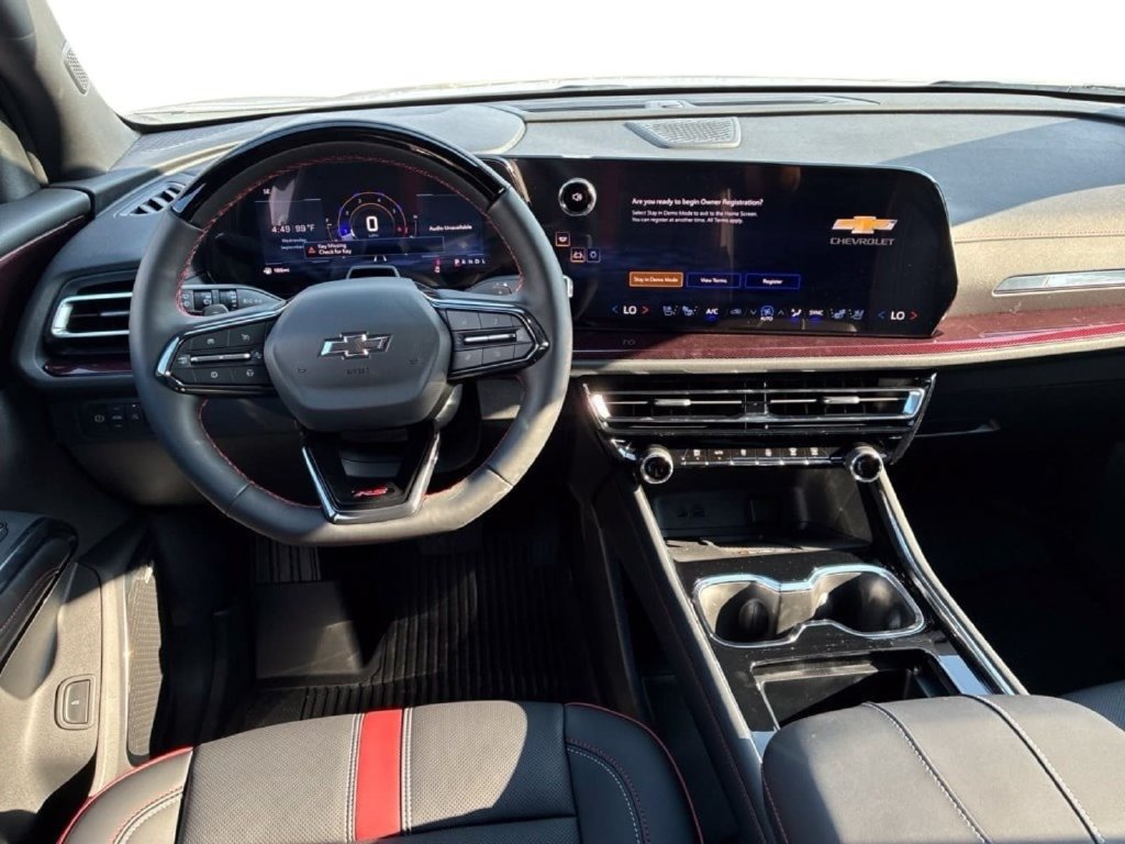 New 2027 Chevrolet Traverse RS w/ LPO, Floor Liner Package FWD image 16