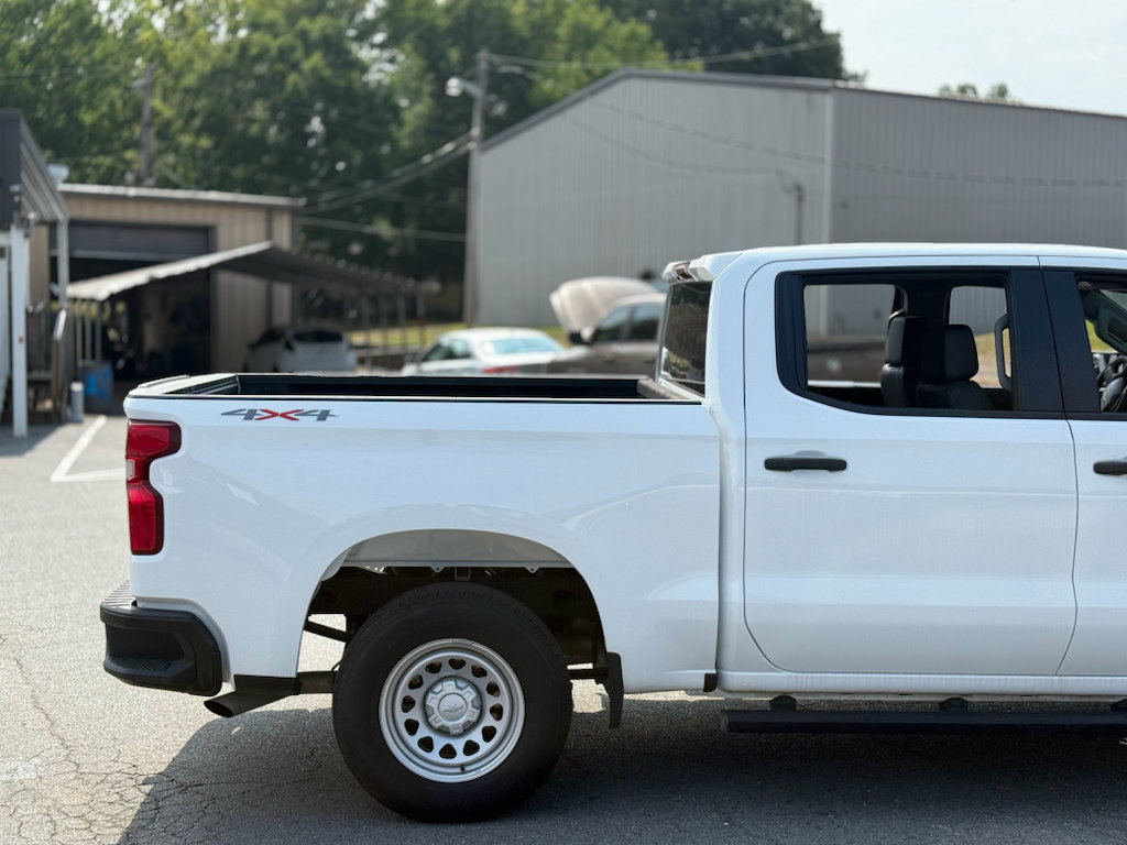 Used 2025 Chevrolet Silverado 1500 W/T w/ WT Value Package AWD/4WD image 9