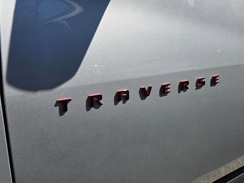 Certified 2019 Chevrolet Traverse Premier w/ Redline Edition image 4