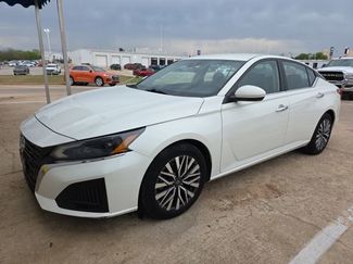 Used 2023 Nissan Altima 2.5 SV video 1