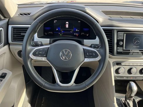 Used 2023 Volkswagen Atlas SE FWD image 12